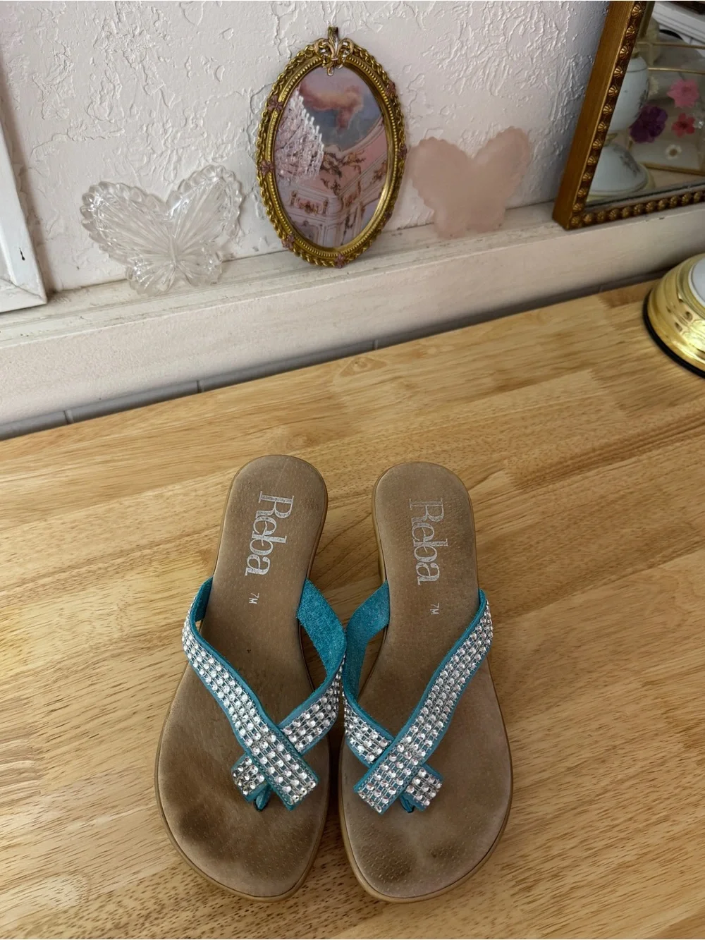 Cute Sparkly 2000’s Reba Y2K Turquoise Rhinestone Wedge Flip Flop Sandals Size 7